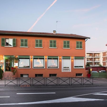 Auberge De La Vallee Francheville  Екстер'єр фото